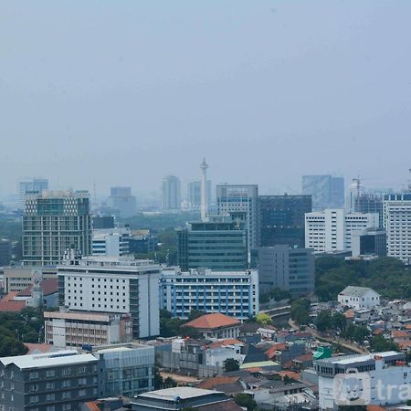 Minimalist And Comfy Studio At Menteng Park Apartment By Travelio Jakarta Exterior foto